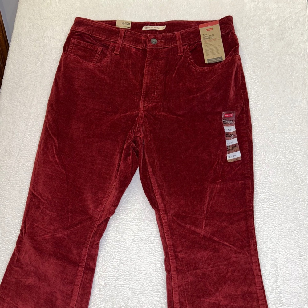 NEW Levis 725 High Rise Bootcut Corduroy Pants Womens 32 Burgundy Red 18759-0141